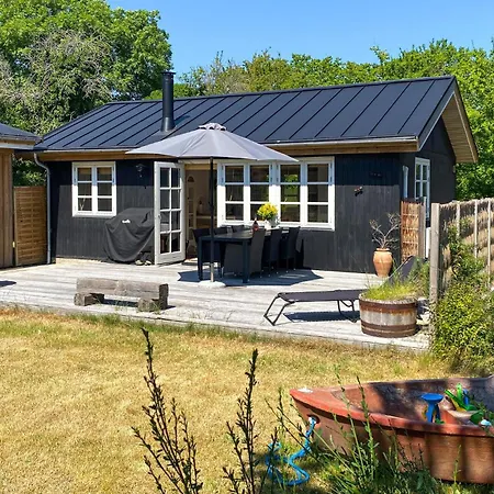 4 Bedroom Awesome In Sjaellands Odde 度假居 Yderby