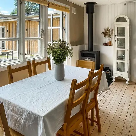 Semesterbostad 4 Bedroom Awesome In Sjaellands Odde Yderby